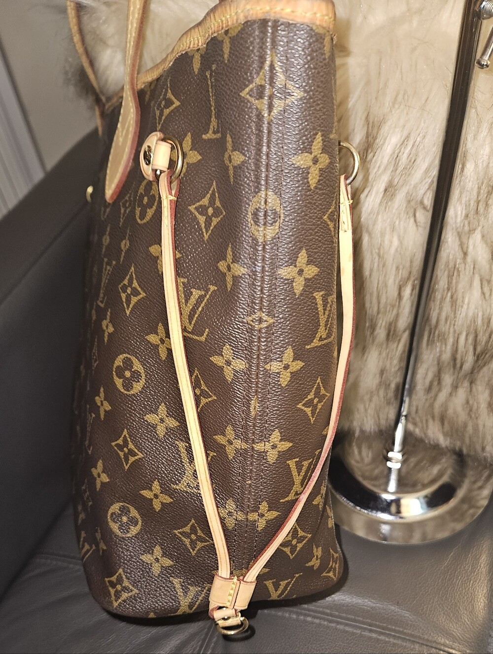 Louis Vuitton Monogram Neverfull MM W/ Complimentary Wallet - Picture 5 of 13